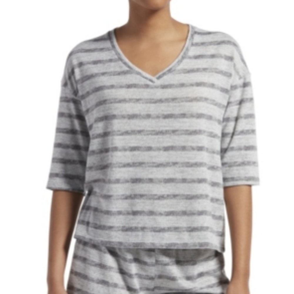 NWT KENDALL + KYLIE Striped Long Sleeve Tee in Grey